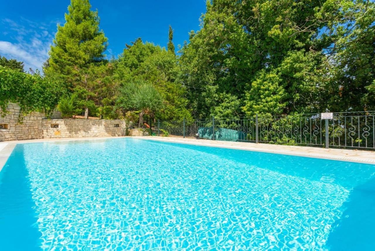 Villa Eleni Agnítsini Buitenkant foto